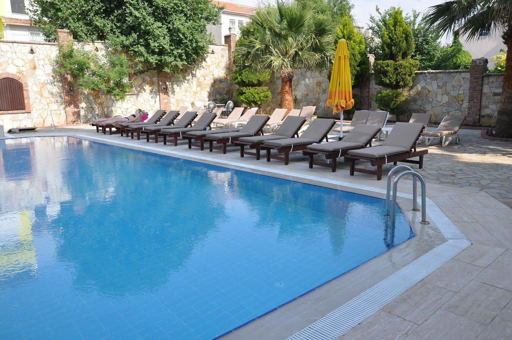 Esat Hotel Kusadası Extérieur photo